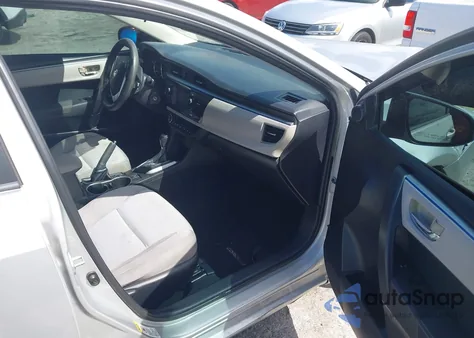 2016 Toyota Corolla Le z USA, uszkodzony, nr VIN 5YFBURHE9GP431843